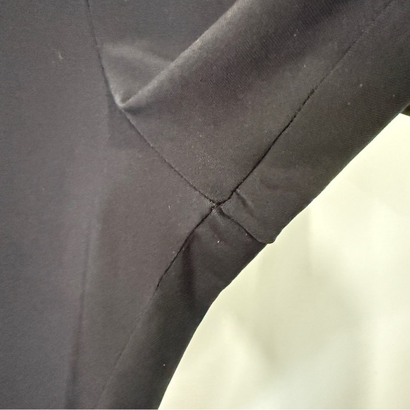 Sympli White House Design Company Floral Cut Out Black Leggings Made in Canada - Picture 5 of 17